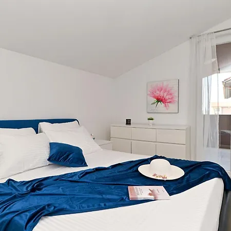 New 1st Floor In Appartement *