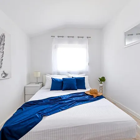 아파트 New 1st Floor In *