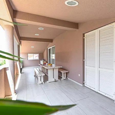 Appartement New 1st Floor In *