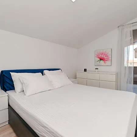 New 1st Floor In 아파트 자다르