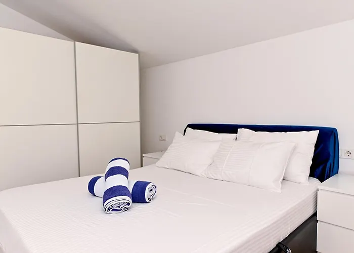 New 1st Floor In * זאדאר