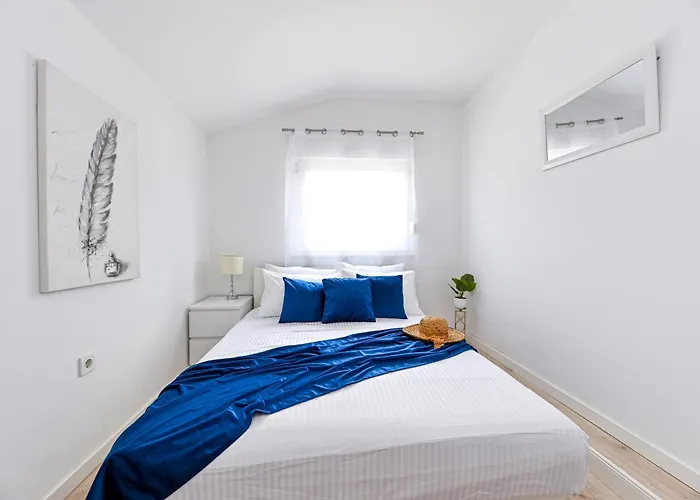 דירה New 1st Floor In *