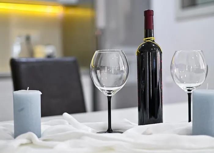 דירה New 1st Floor In *