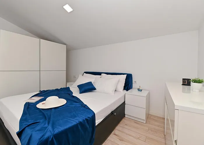 New 1st Floor In * זאדאר